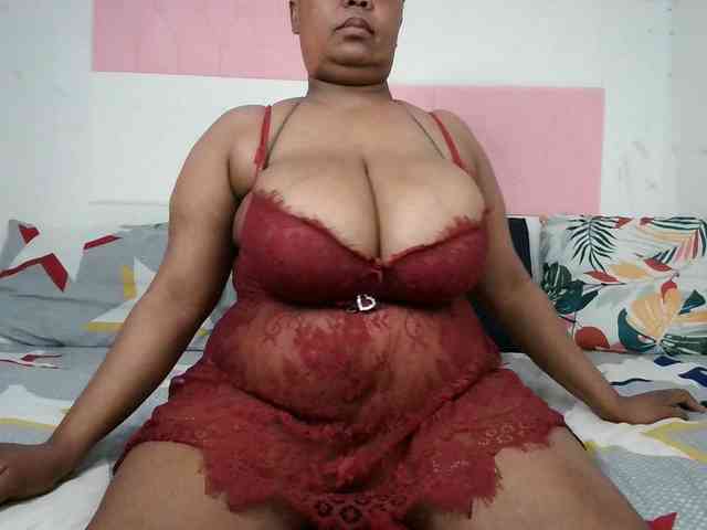 BIGTITTISXX webcam