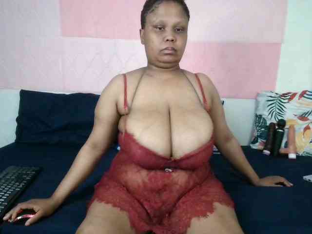 BIGTITTISXX