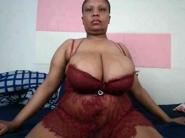 BIGTITTISXX webcam