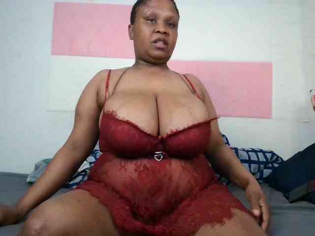 BIGTITTISXX webcam