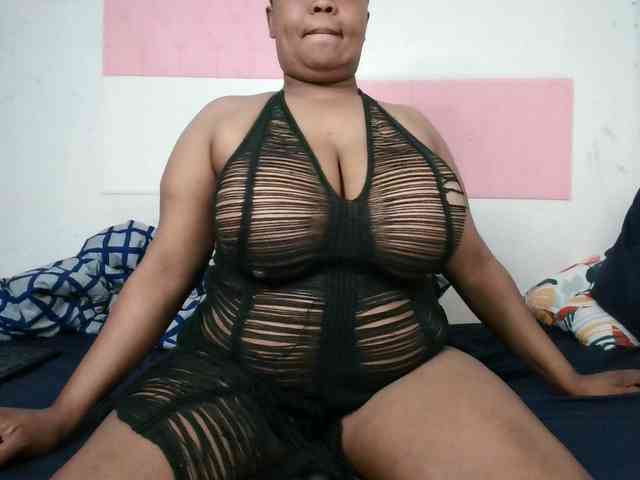 BIGTITTISXX webcam