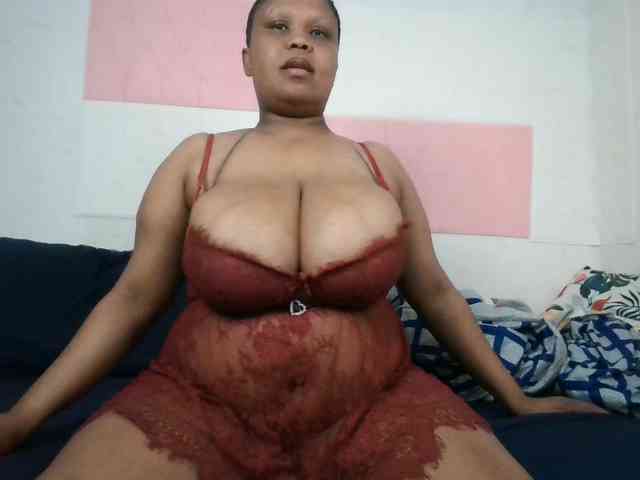 BIGTITTISXX webcam