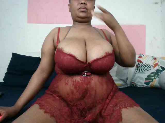 BIGTITTISXX BIGTITTISXX