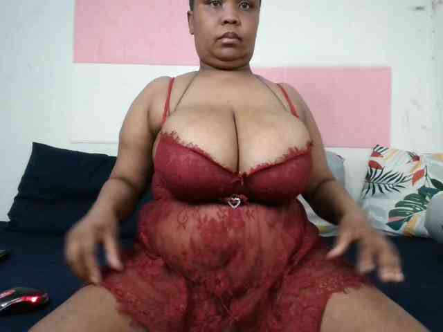 BIGTITTISXX webcam