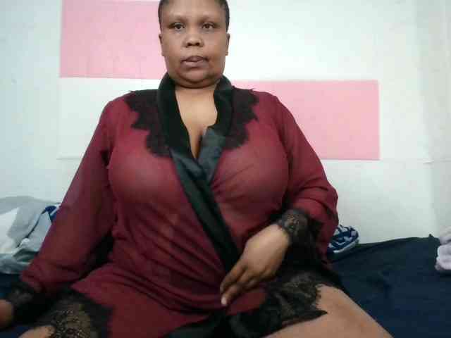 BIGTITTISXX webcam