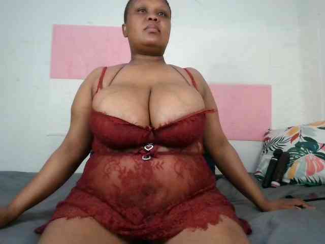 BIGTITTISXX webcam