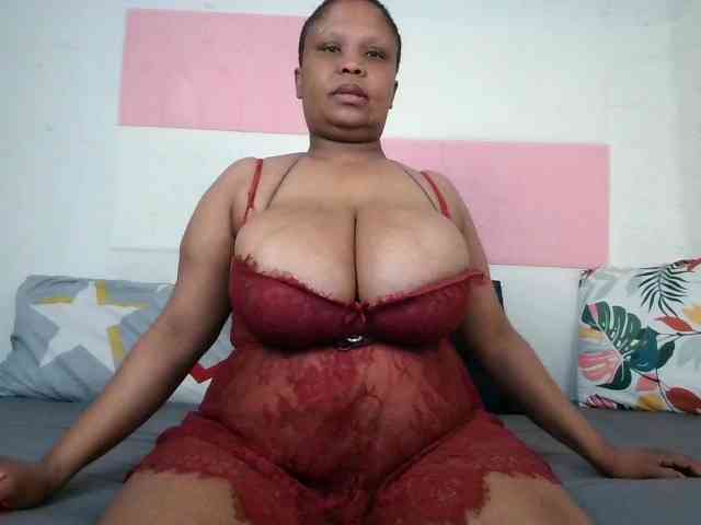 BIGTITTISXX webcam