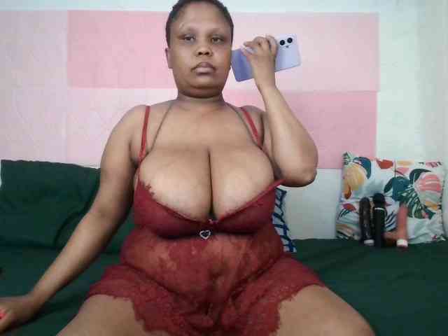 BIGTITTISXX