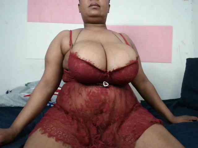 BIGTITTISXX webcam