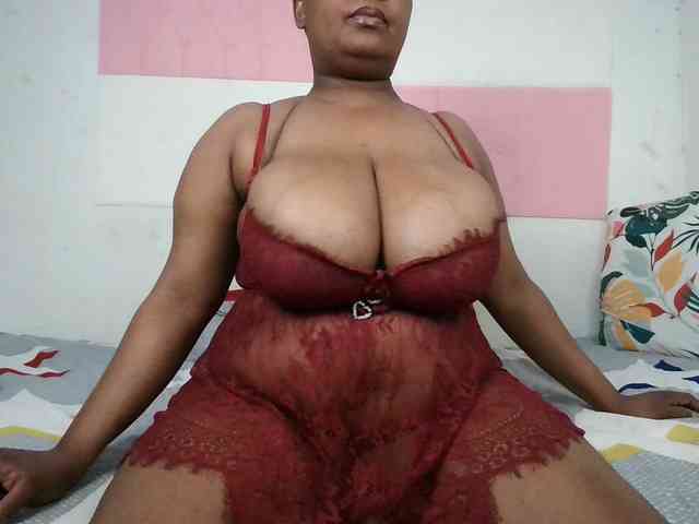 BIGTITTISXX webcam