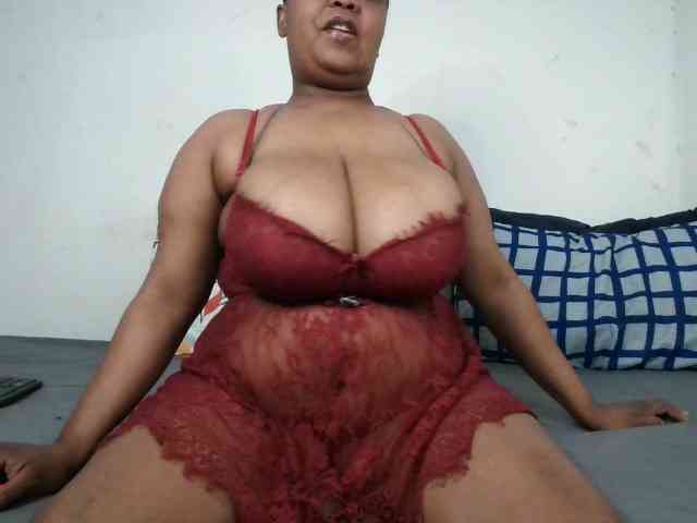 BIGTITTISXX webcam