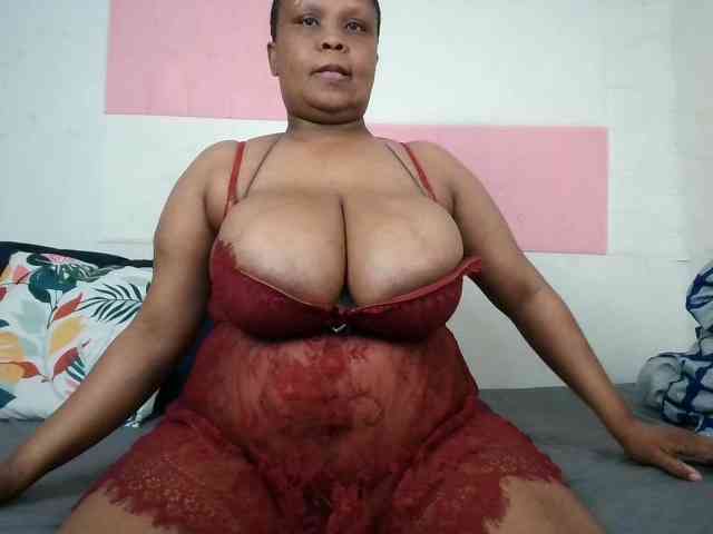 BIGTITTISXX webcam