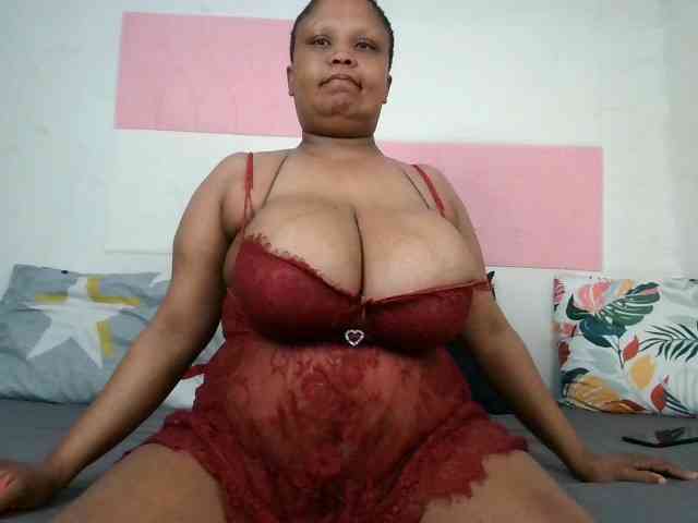 BIGTITTISXX webcam