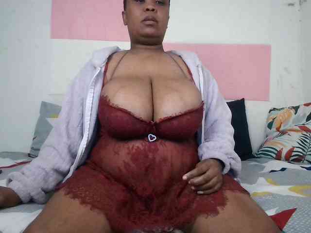 BIGTITTISXX webcam