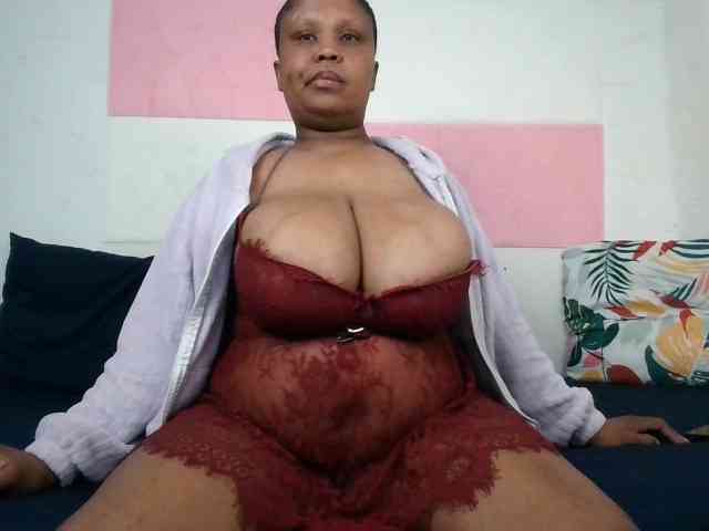 BIGTITTISXX webcam