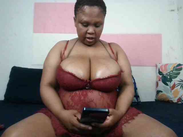 BIGTITTISXX webcam