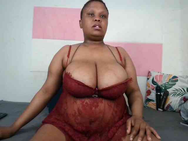 BIGTITTISXX webcam