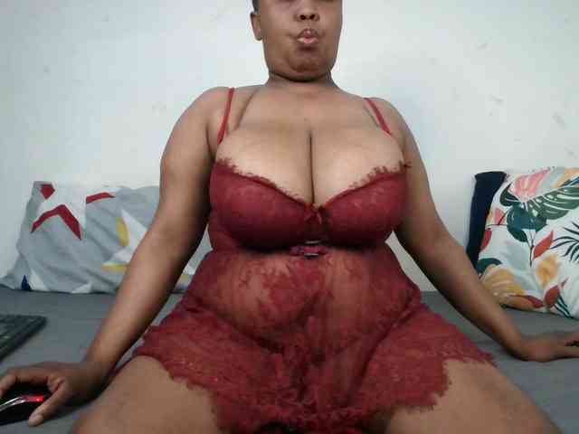 BIGTITTISXX webcam