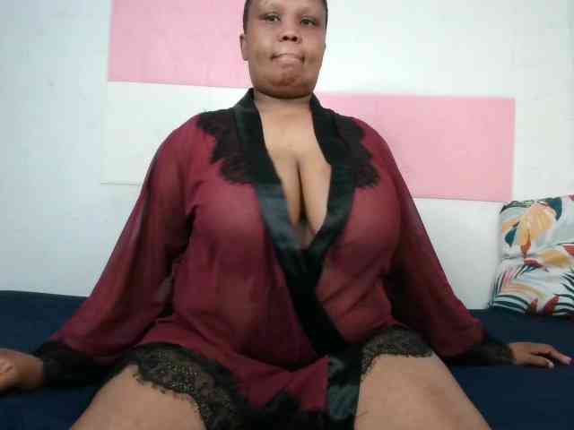 BIGTITTISXX webcam
