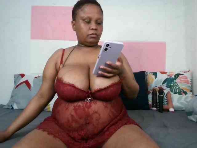 BIGTITTISXX BIGTITTISXX