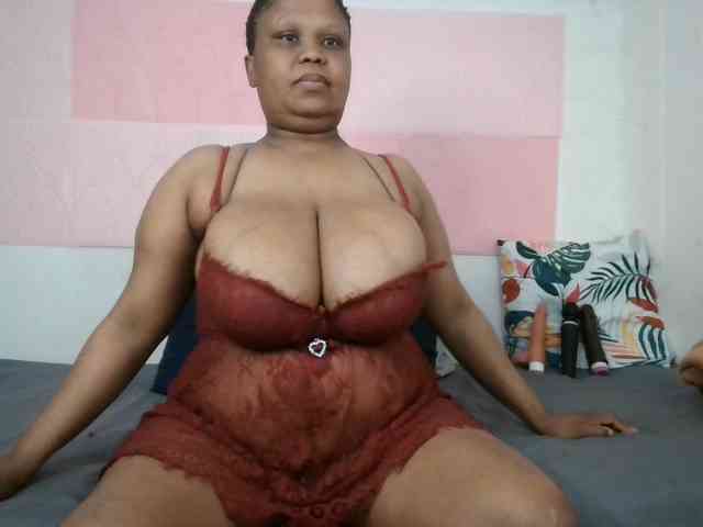 BIGTITTISXX