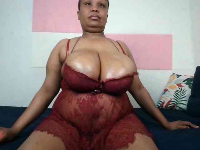 BIGTITTISXX webcam