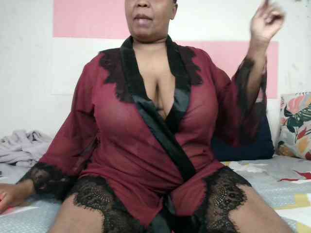 BIGTITTISXX webcam