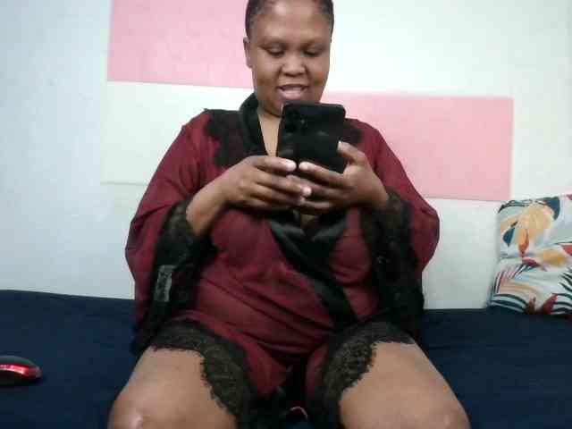 BIGTITTISXX webcam