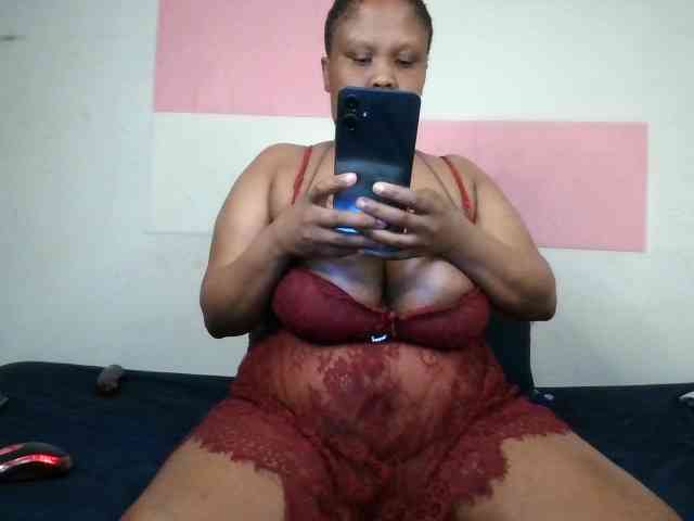 BIGTITTISXX webcam