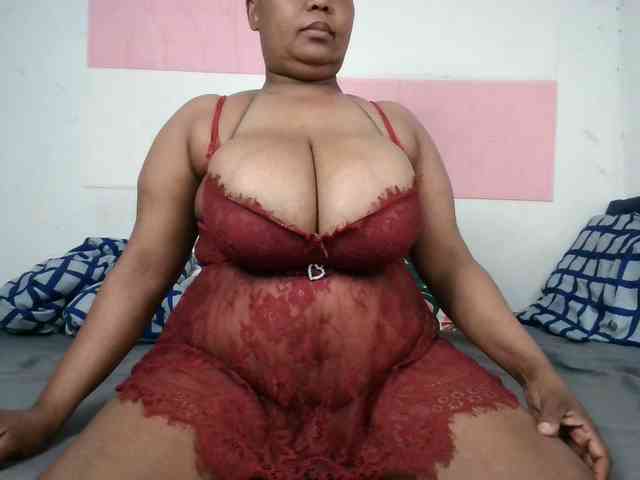 BIGTITTISXX webcam