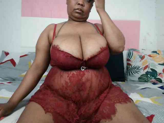 BIGTITTISXX webcam