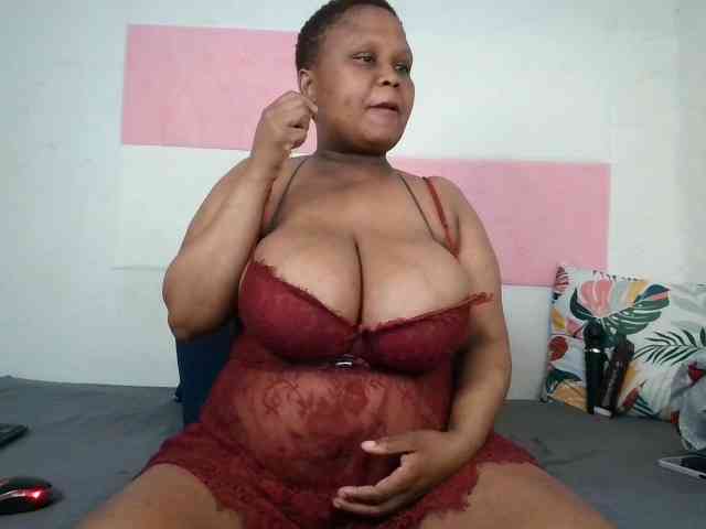 BIGTITTISXX webcam
