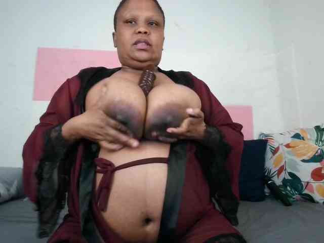 BIGTITTISXX