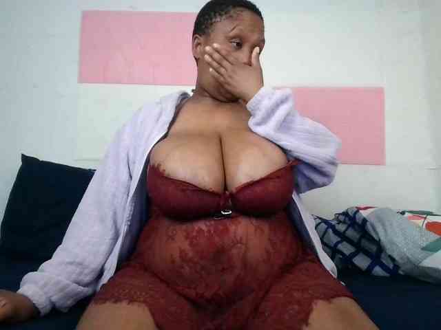 BIGTITTISXX webcam