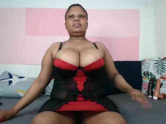 BIGTITTISXX webcam