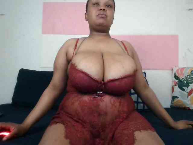 BIGTITTISXX webcam
