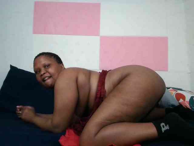 BIGTITTISXX webcam