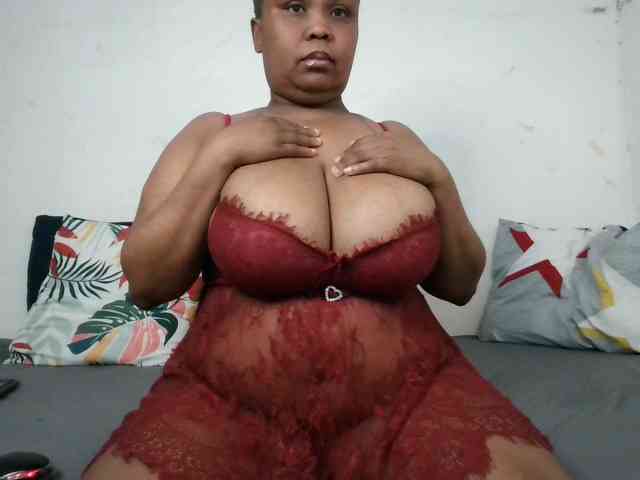BIGTITTISXX