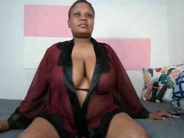 BIGTITTISXX