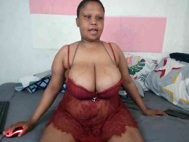 BIGTITTISXX webcam