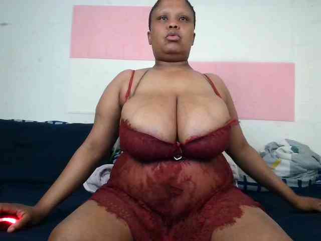 BIGTITTISXX webcam