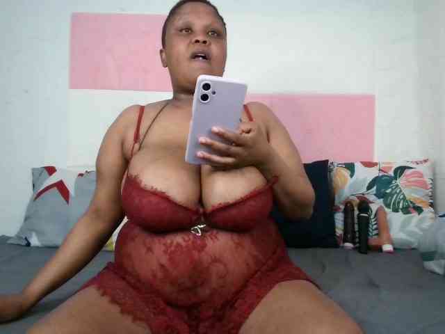 BIGTITTISXX