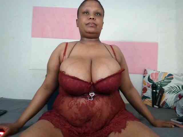 BIGTITTISXX webcam