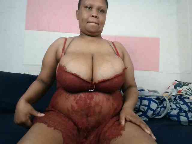 BIGTITTISXX webcam