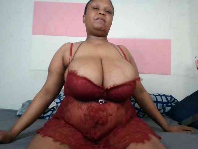 BIGTITTISXX webcam