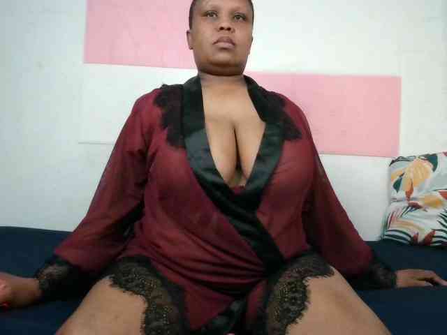 BIGTITTISXX webcam