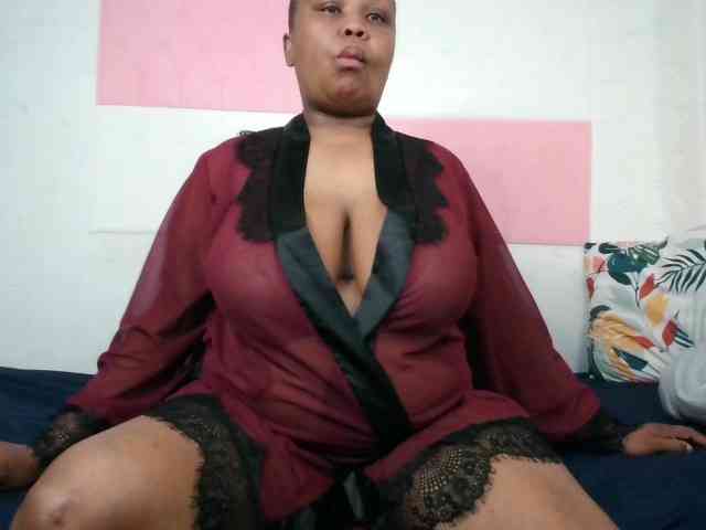 BIGTITTISXX webcam