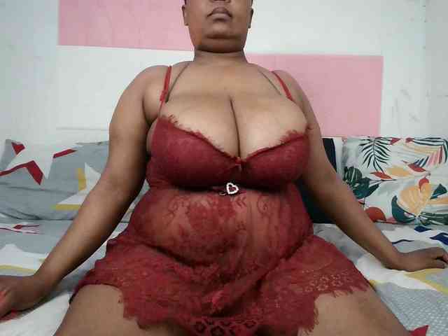 BIGTITTISXX webcam