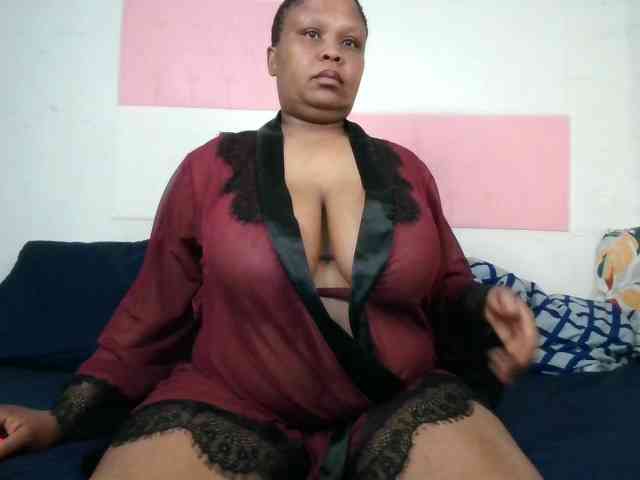 BIGTITTISXX webcam