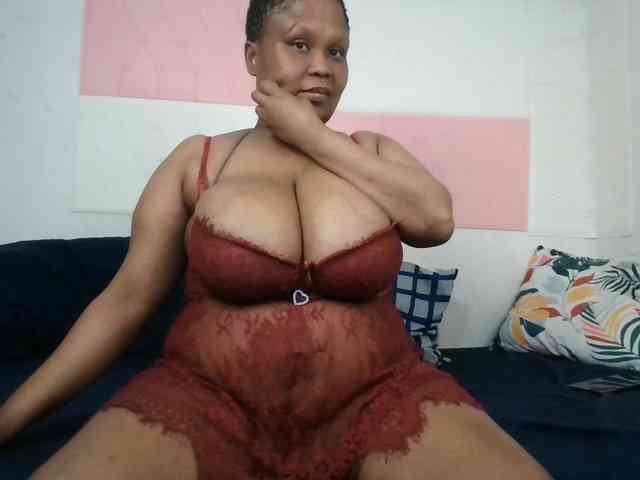 BIGTITTISXX webcam